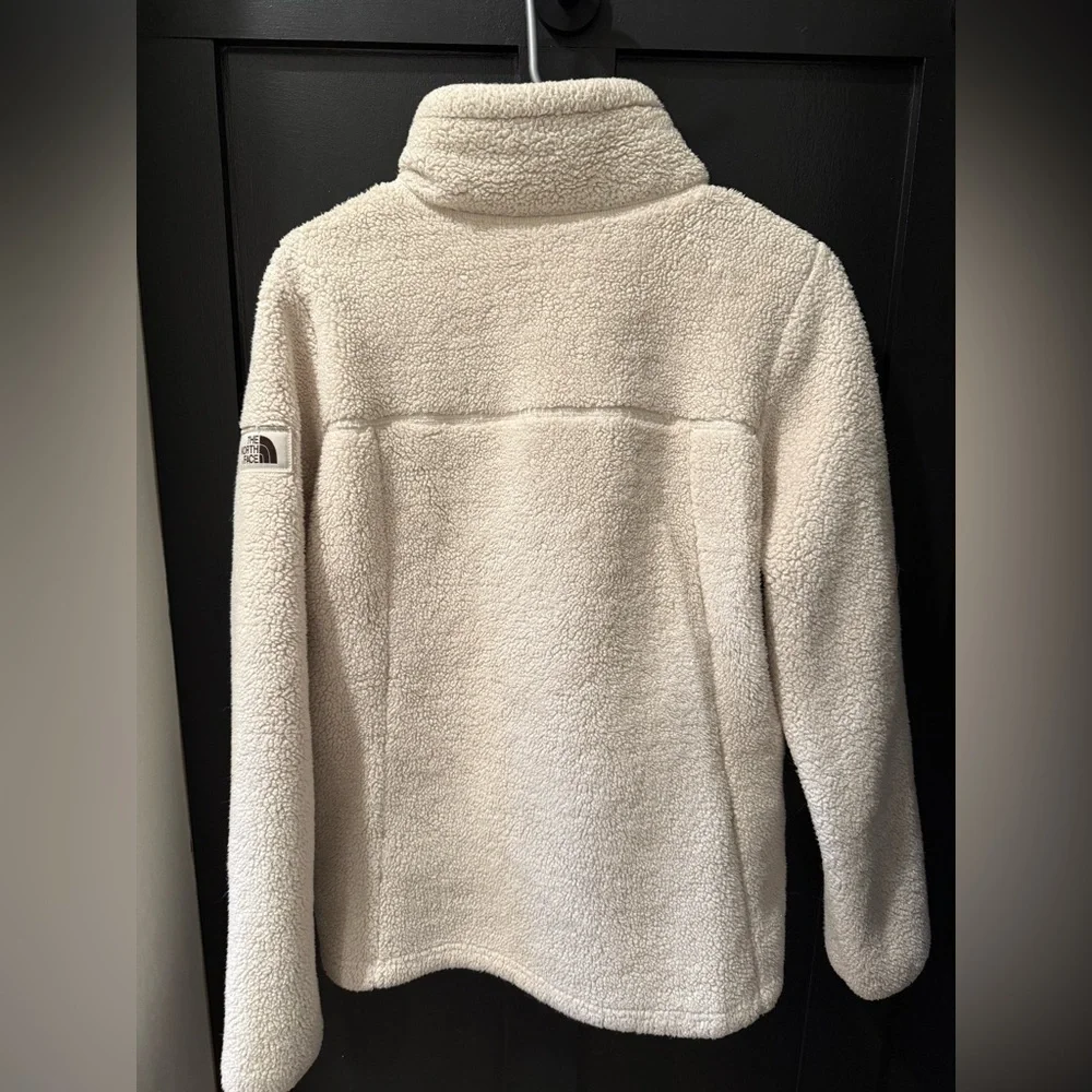 The North Face Sherpa Jacket - Picture 3 of 3